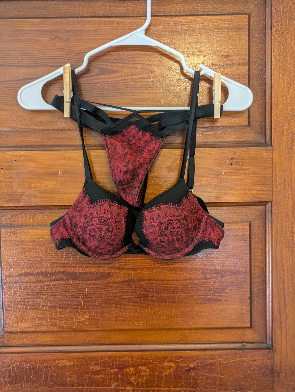 Victoria's Secret Black and Red Eyelash Lace Bra & Panty Set 34A/S